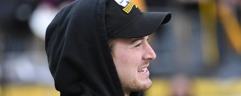 Chuck Pagano: Steelers&#39; Kenny Pickett Should&#39;ve Knocked Over Podium After Reporter Asked Dumb Question