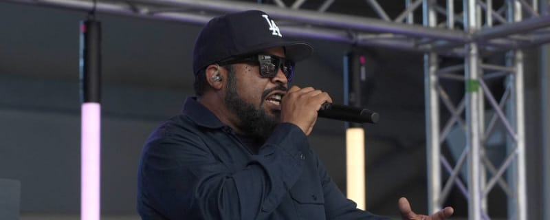 Ice Cube Invites Shaquille O&#39;Neal To The Big 3 League: 'You Can Eat All Day'