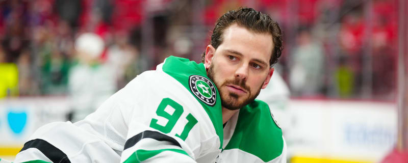 Stars place veteran center on IR