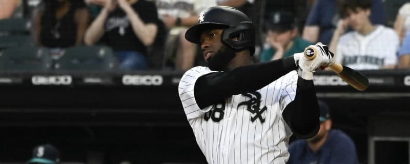 Luis Robert snags White Sox's lone Gold Glove