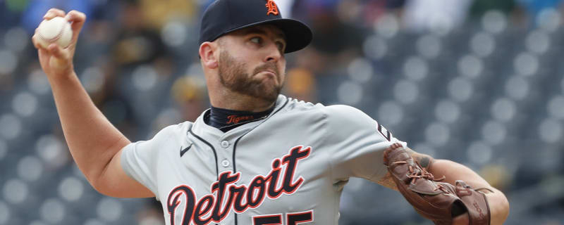 Tigers reliever to undergo lat surgery