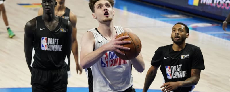 Grizzlies Waive Sean McDermott, Matthew Hurt; Sign EJ Onu, Romeo Weems