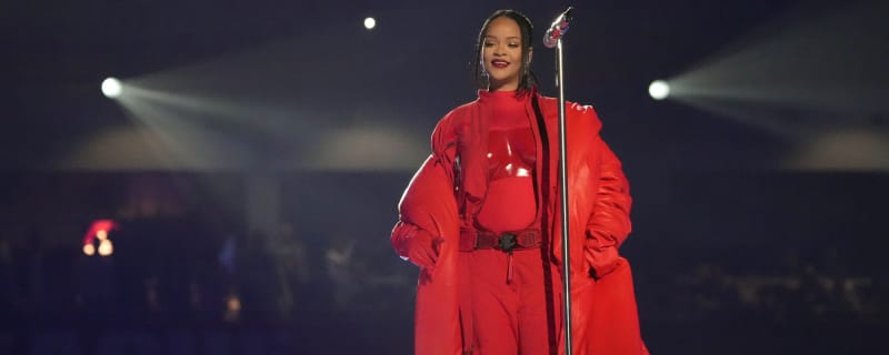 20 celebrities with stunning pregnancy style