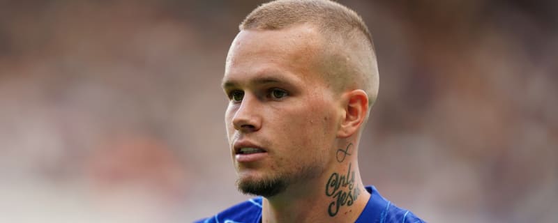 Chelsea player goes down Paul Pogba route in attempt to ease messy situation