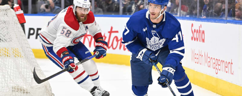 Engvall's late goal lifts Maple Leafs over Devils 3-2