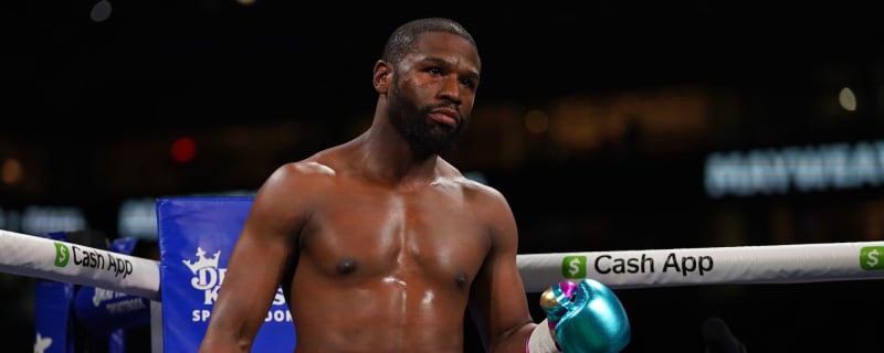 Watch: Floyd Mayweather Fires Ref Mid-Fight In Bizarre And Hilarious Moment During John Gotti III Rematch