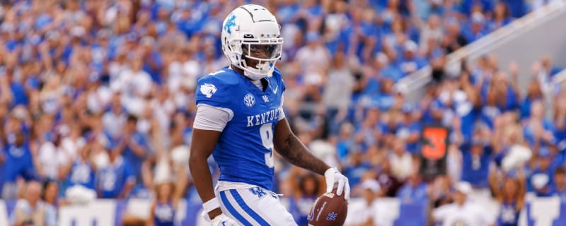 Carolina Panthers sign WR Tayvion Robinson