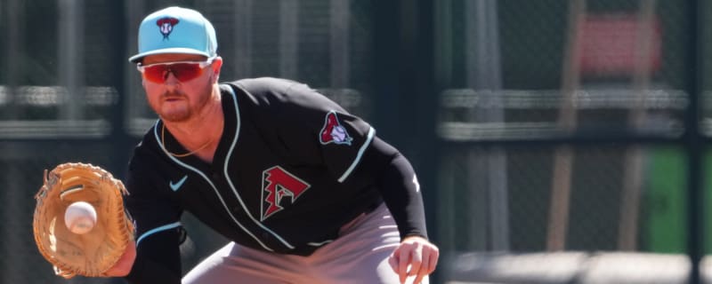 Arizona Diamondbacks’ Pavin Smith leaves game due to injury