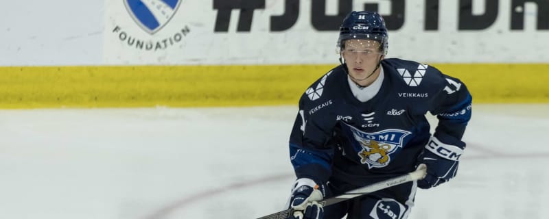 Aatos Koivu scores his first career professional goal