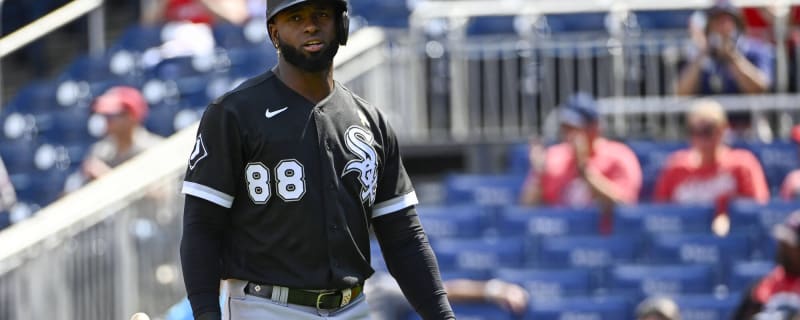 Jake Burger first to try on jacket in White Sox new home run celebration