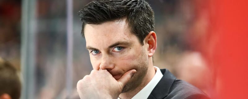 The Farmies: Nikita Tolopilo stands on head as Abbotsford gets outshot 45-12 in 3-2 loss to Manitoba