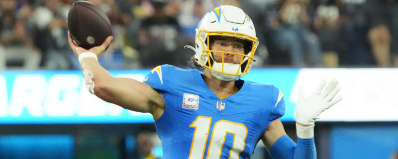 Justin Herbert, Chargers take care of business in dominant win