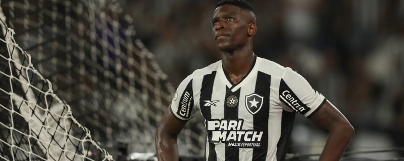  Crystal Palace face Premier League competition for €30m-rated baller