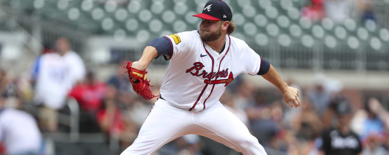 Braves place reliever A.J. Minter on injured list