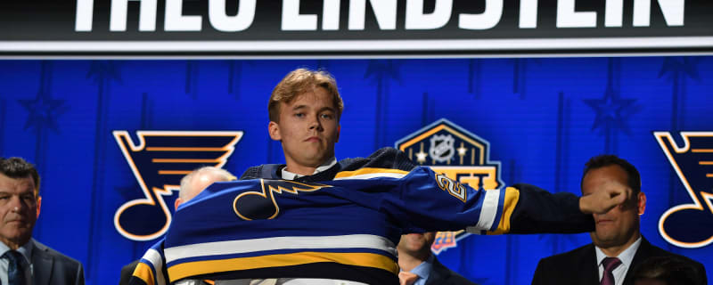 Blues’ First Round Pick Theo Lindstein Signs Entry-Level Contract