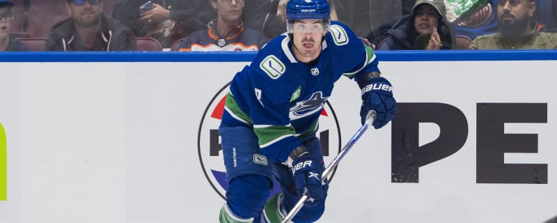 Canucks re-sign forward Nils Hoglander to two-year, $2.2M contract