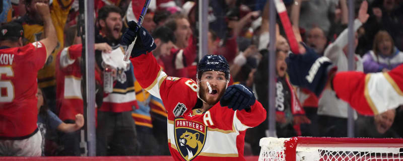 Calgary Flames dump Panthers 6-2 in return of Matthew Tkachuk to