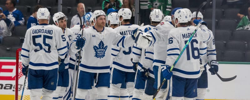 Nicholas Robertson scores two to lift Maple Leafs over the Dallas