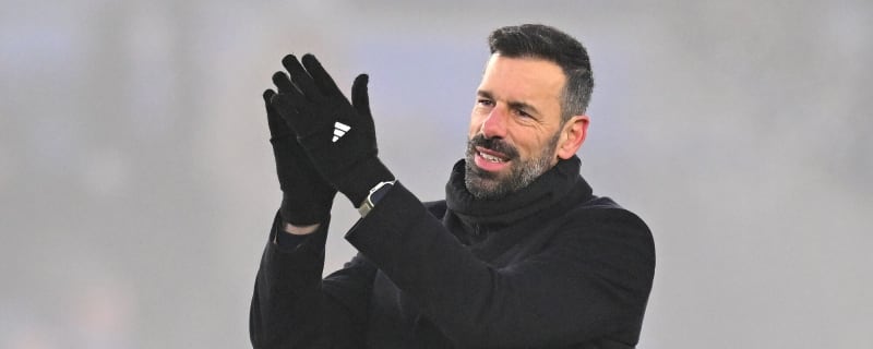 Leicester City eyeing 39-year-old manager to replace Ruud Van Nistelrooy