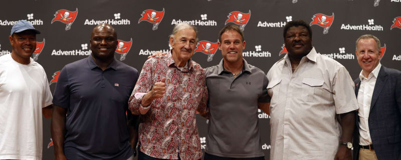 Mike Alstott, Others To Join 2025 Tampa Bay Bucs Cruise