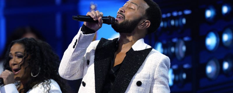 20 famous singers from the Midwest