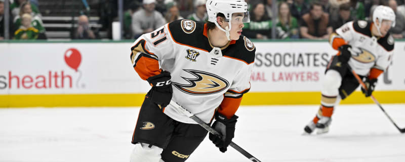 Ducks’ Olen Zellweger Shows Promise Amid Reassignment to AHL
