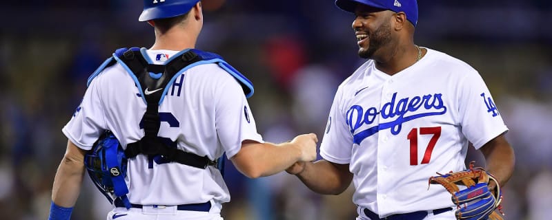 Hanser Alberto records final out, 05/17/2022