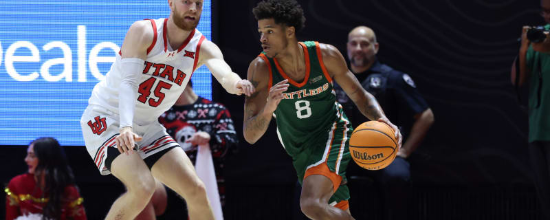 Shaq's son Shaqir O’Neal commits to play for father's former enemy