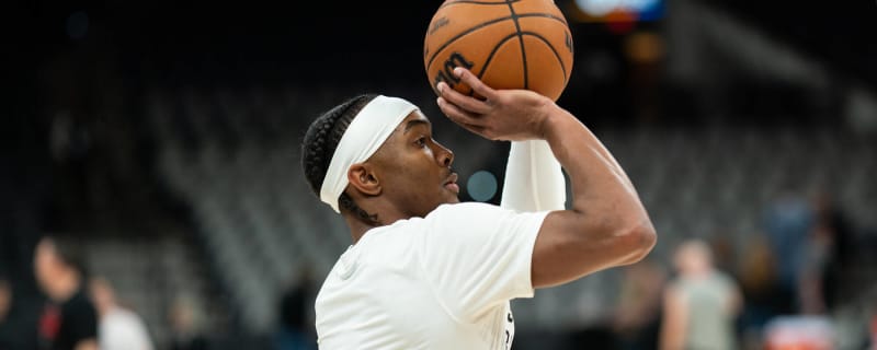 Report: Devonte&#39; Graham &#39;Available&#39; in Spurs Trade Talks