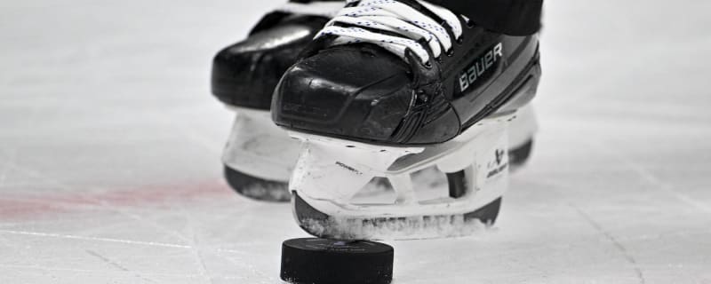 Top 2024 NHL Draft center Cayden Lindstrom is a natural-born athlete