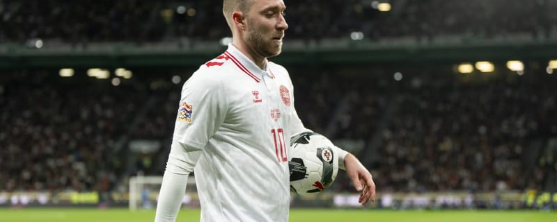 Ajax want to sign Manchester United midfielder for free