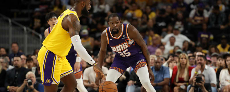 Kevin Durant takes break from trade talks to show off softball skills