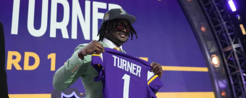 Vikings DC compares Dallas Turner to a three-time Super Bowl Champion and former Alabama All-American