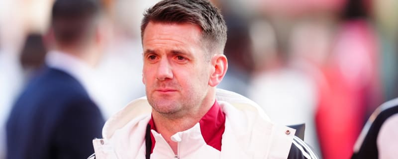 Out-of-contract Man United duo &#39;could remain at Old Trafford&#39;