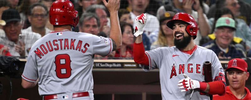 Angels' Anthony Rendon caught on video grabbing fan's shirt - Los