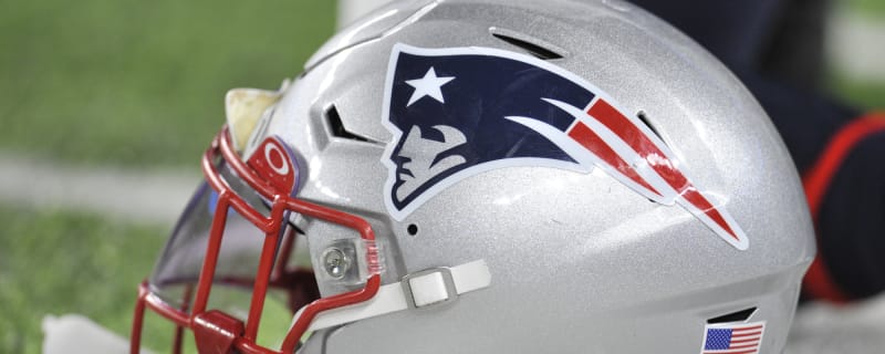 Coach Dont’a Hightower Making Positive First Impression