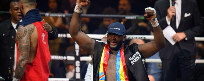 Bellew Breaks Down Parker Vs. Bakole – ‘He Should Have Too Much’