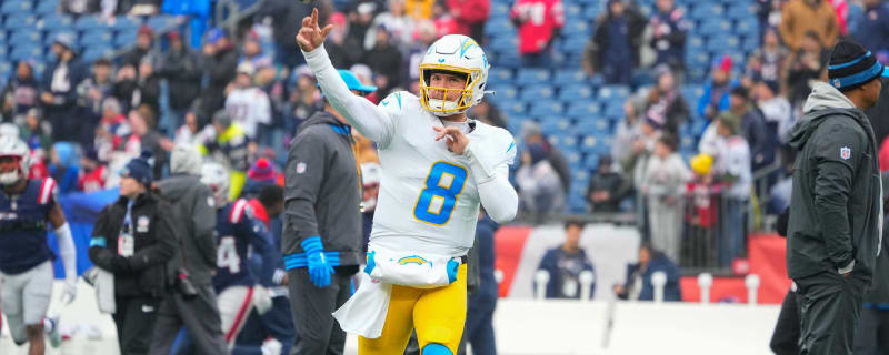 Taylor Heinicke signs on to serve as backup QB in 2025