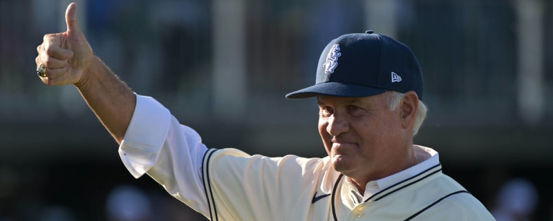 Chicago Cubs legend Ryne Sandberg announces cancer diagnosis