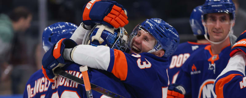 GOTTA SEE IT: Sorokin Scores Goalie Goal