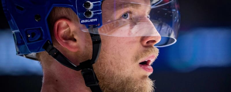 Seravalli: Canucks were shocked to hear Pettersson blame part of his play on injured knee