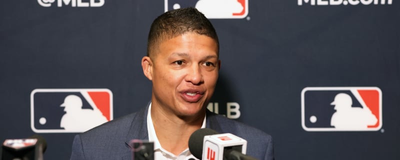 Chicago White Sox manager lets loose who will be in the starting rotation for 2025