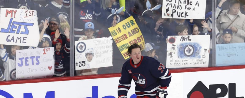 Tyler Toffoli walks around Toronto wearing a Canadiens jersey