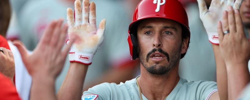Phillies demote fan-favorite backup catcher to minor leagues