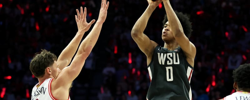 Washington State, in win at Arizona, continues to write an incredible story