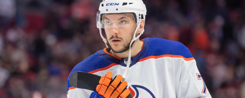 Oilers defenceman Vincent Desharnais has a broken finger from fight with Colorado’s Josh Manson