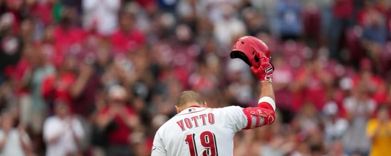 Top Stories of 2024 – No. 6: Canadian Joey Votto hits his first home run with the Buffalo Bisons