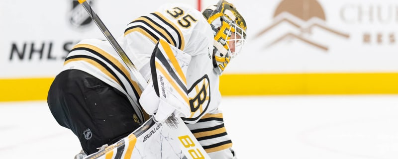 Boston Bruins goaltender Linus Ullmark misses the winning shot off
