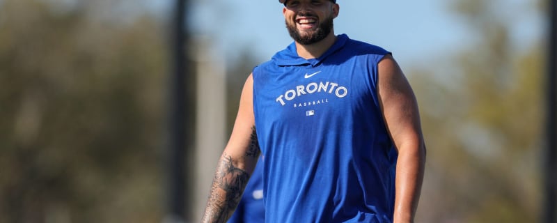 Toronto Blue Jays fans can get a new jersey at this pop up