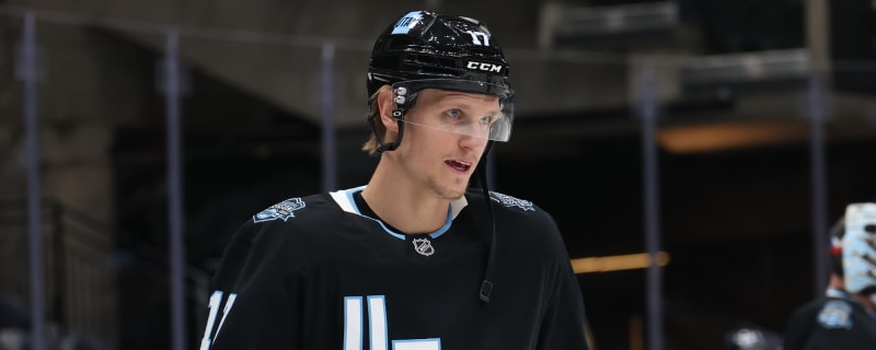 Dark Horse Center Emerges as a Trade Target for the Toronto Maple Leafs